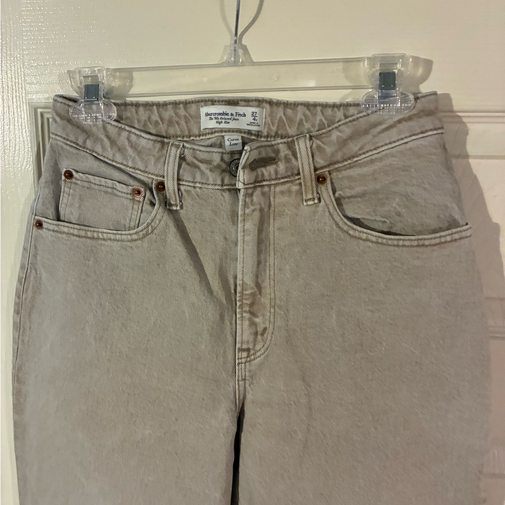 Abercrombie & Fitch Women’s High-Rise Jeans — Light Taupe